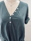 Camiseta Básica Botones Ribete Gris