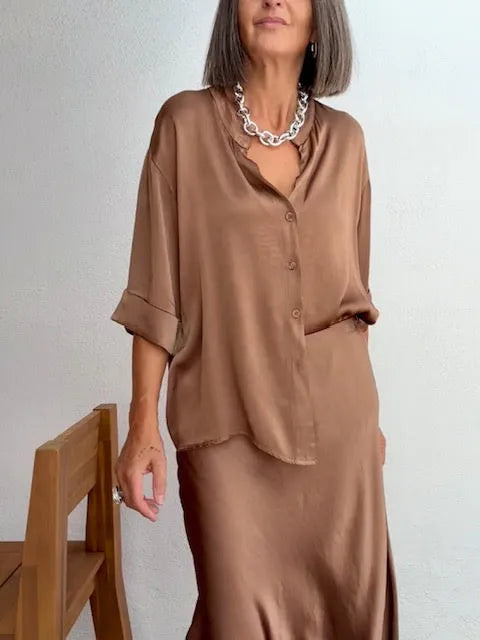 Blusa Satinada Camel