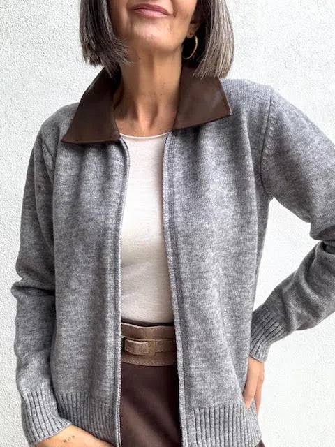 Chaqueta Gris Cuello Efecto piel