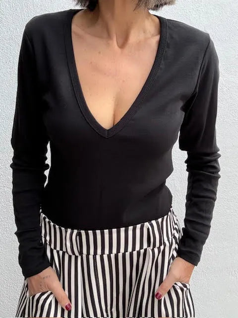 Camiseta Julia Negra