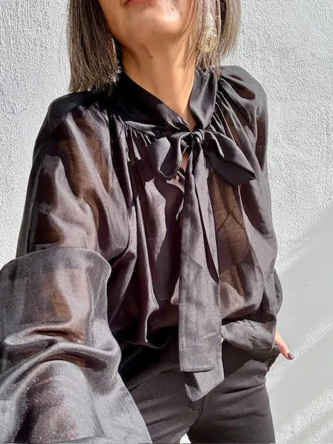 Blusa Otilia Lazada Negra