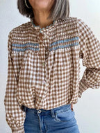 Blusa Vichy Camel con Fruncido