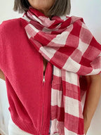 Fular Maxi Cuadros Rojos