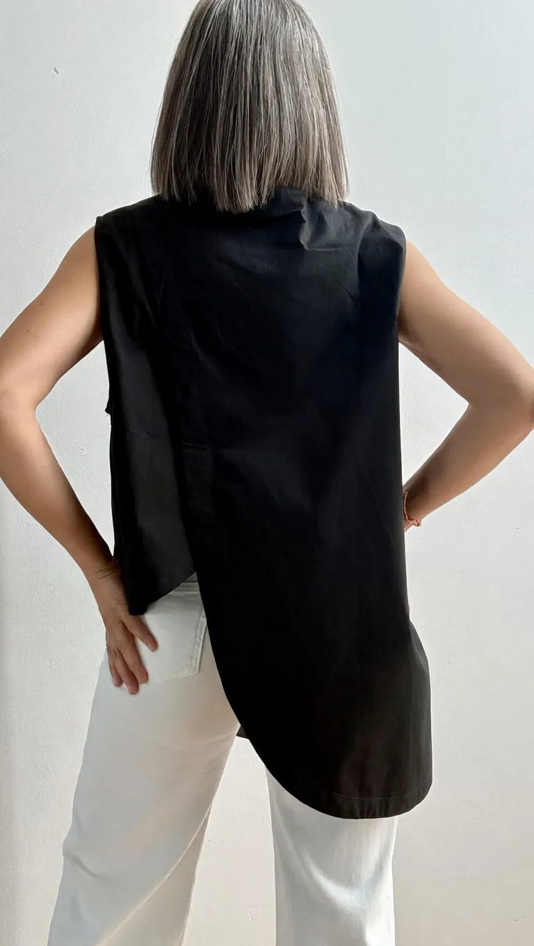 Camisa Sin Mangas Asimétrica Negro