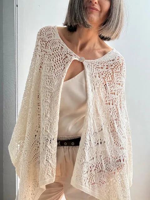 Poncho Chal Tejido Calado Beige