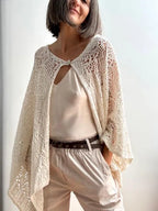 Poncho Chal Tejido Calado Beige