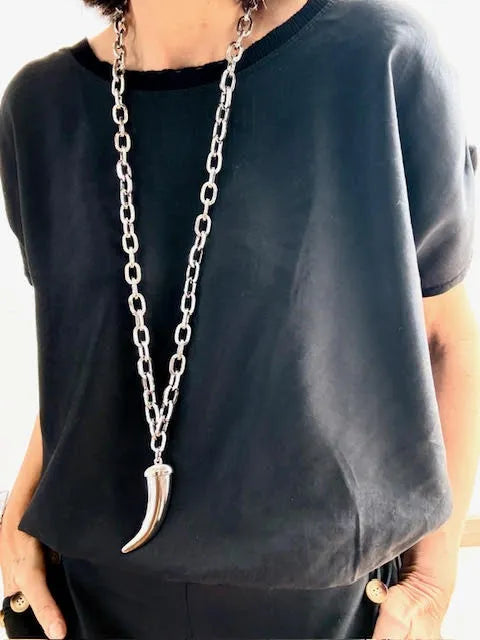 Collar Cadena Plateada & Cuerno