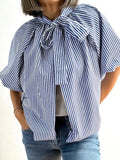 Blusa o Chaqueta Con Lazo Oversize Rayada Azul