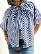 Blusa o Chaqueta Con Lazo Oversize Rayada Azul