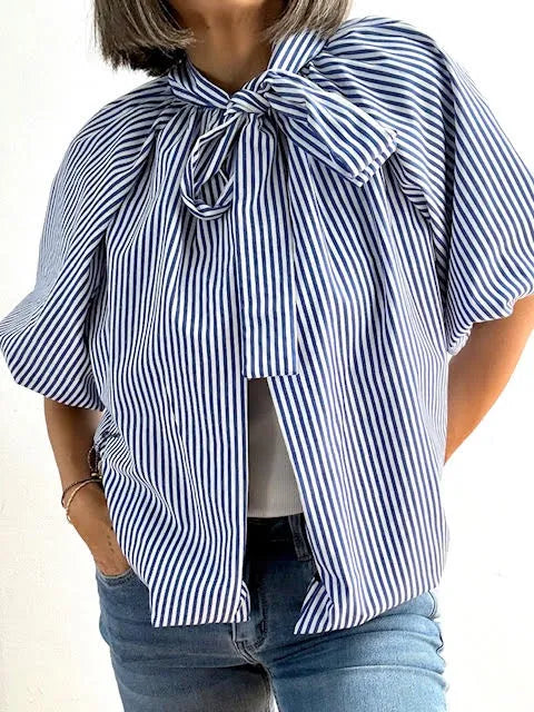 Blusa o Chaqueta Con Lazo Oversize Rayada Azul