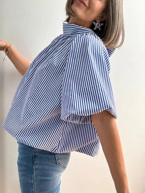 Blusa o Chaqueta Con Lazo Oversize Rayada Azul