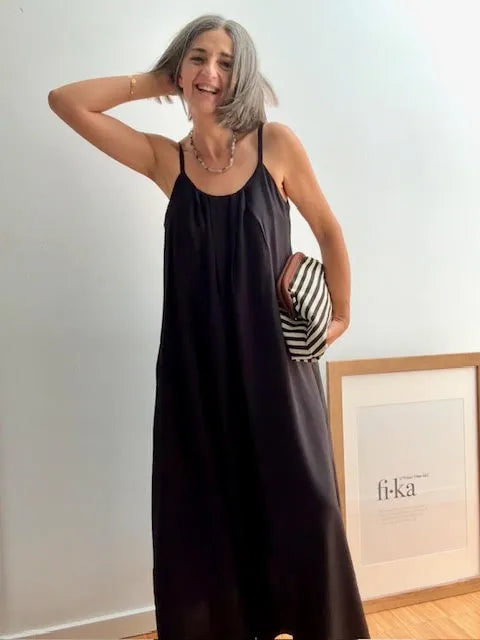Vestido Trabillas Traseras Negro