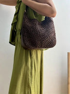 Bolso Hobo Croché Marrón  con Asa de Hombro Regulable