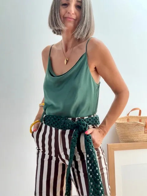 Top Satinado Escote Cortina Verde