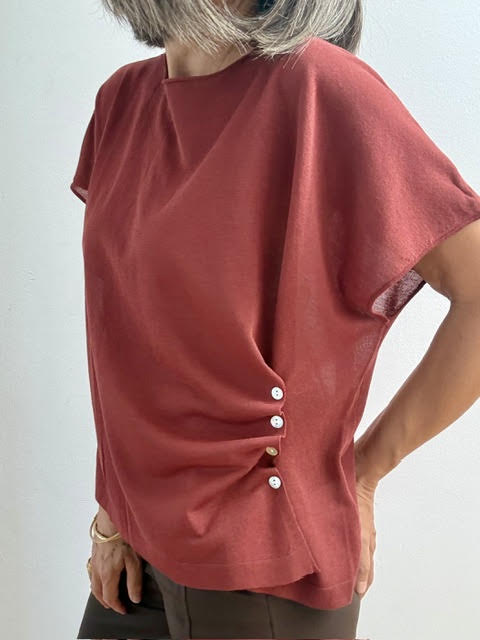 Jersey Drapeado con Botones Caldera