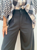 Pantalón Bajo Botón Negro